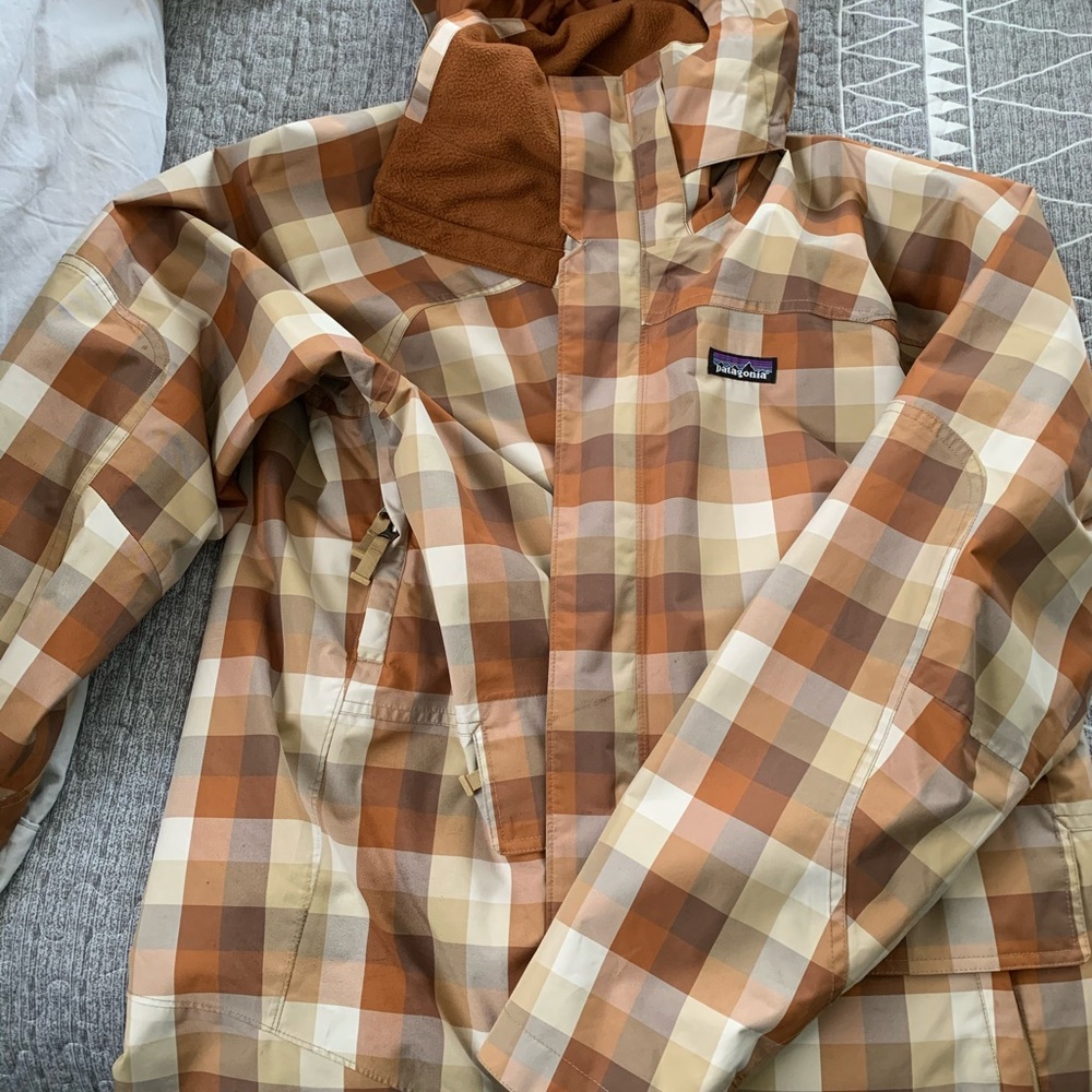 Men’s Large Patagonia snowboarding jacket